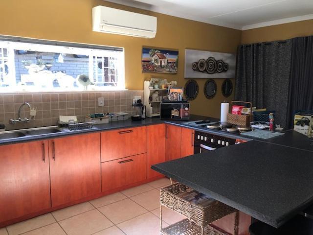 Appartamento 80 On Benade Bloemfontein Esterno foto