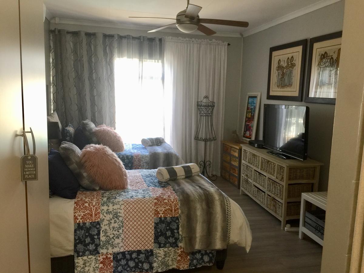 Appartamento 80 On Benade Bloemfontein Esterno foto